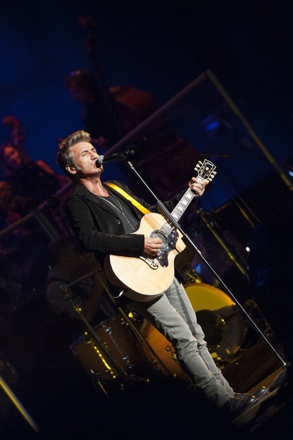 (KIKA) - PADOVA - Luciano Ligabue si è esibito all'Arena di Verona.